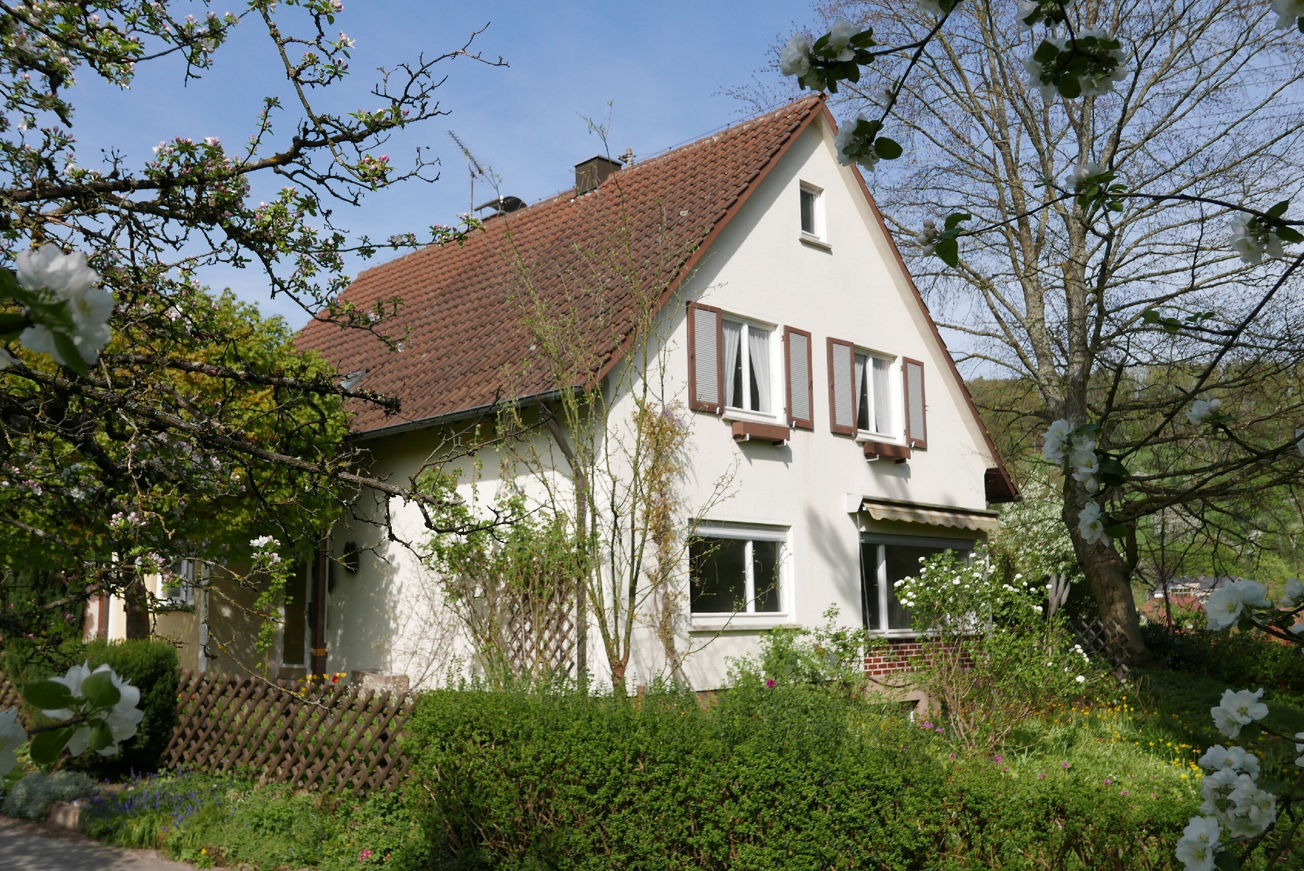 Einfamilienhaus zum Kauf Provisionsfrei 530.000 € 5 Zimmer 185 m²<br/>Wohnfläche 495 m²<br/>Grundstück Oppelsbohm Berglen 73663