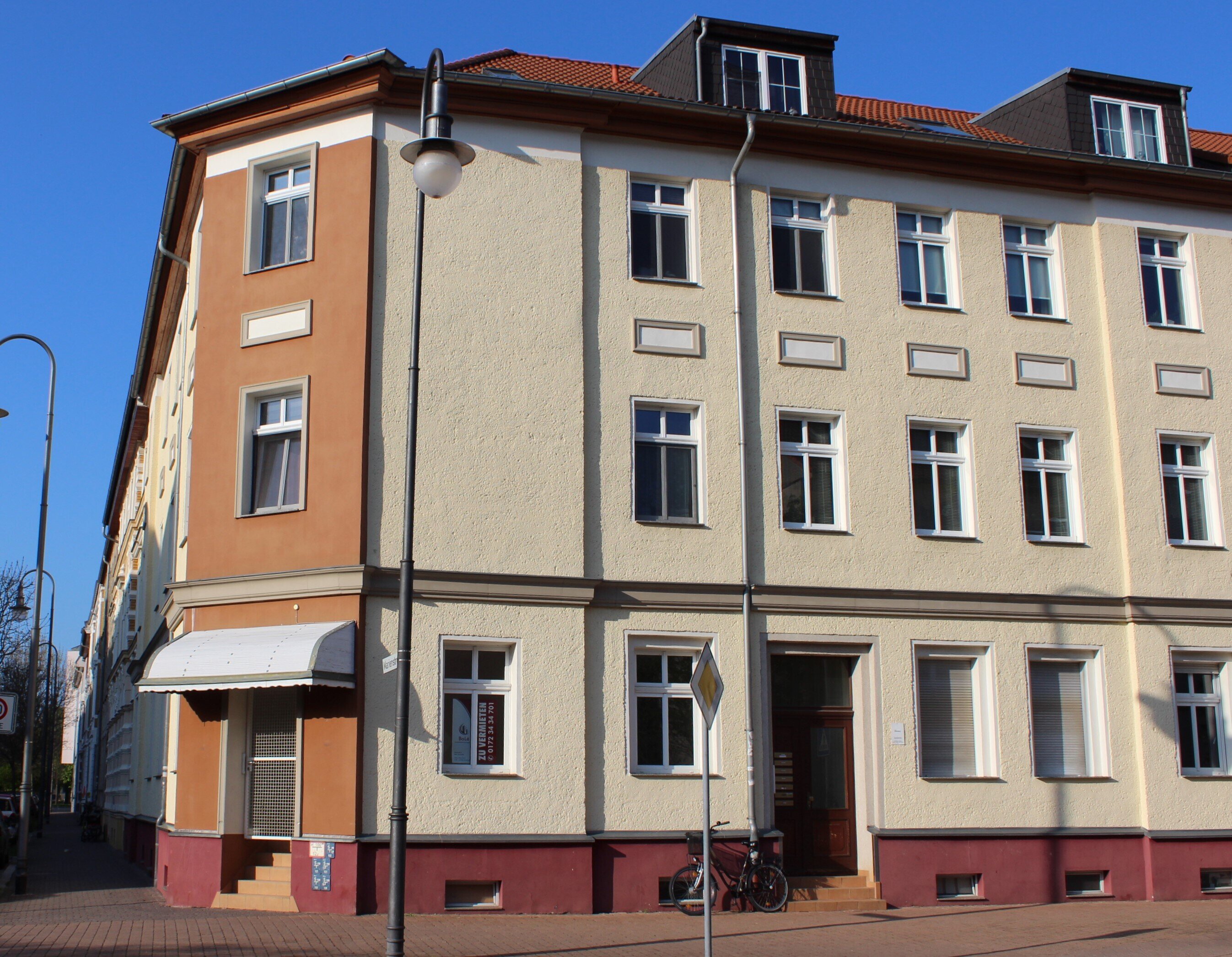 Wohnung zur Miete 690 € 3 Zimmer 98 m²<br/>Wohnfläche 2. Stock<br/>Geschoss Karlstraße 50 Innerstädtischer Bereich Nord 14 Dessau-Roßlau 06844