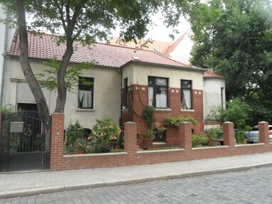 Villa zum Kauf Provisionsfrei 350.000 € 5 Zimmer 214 m² 485 m² Grundstück Innerstädtischer Bereich Mitte 26 Dessau-Roßlau 06844