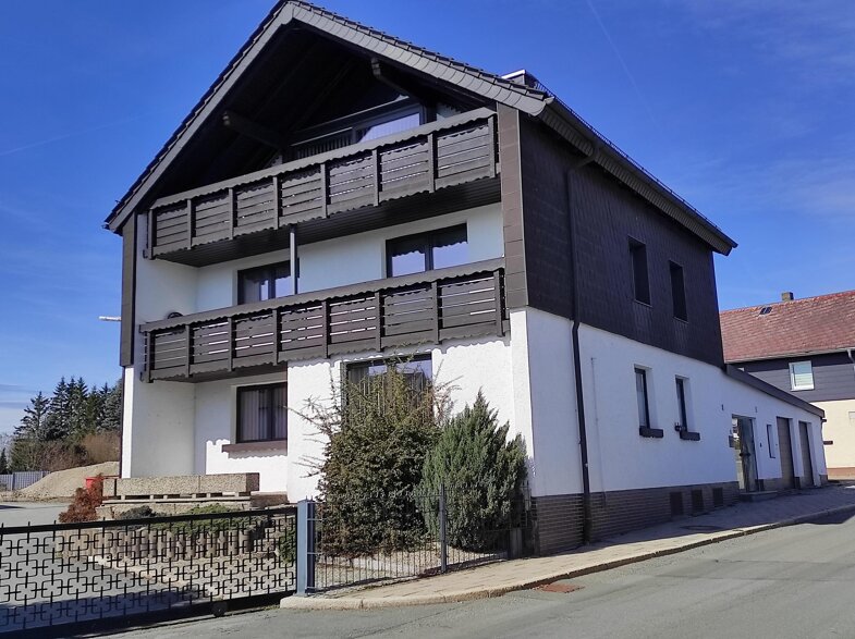 Mehrfamilienhaus zum Kauf provisionsfrei 235.000 € 9 Zimmer 191,8 m² 283 m² Grundstück frei ab sofort Jägersruh Hof 95028