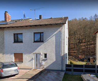 Doppelhaushälfte zum Kauf 275.000 € 5 Zimmer 105 m² 678 m² Grundstück Krombach Krombach , Unterfr 63829