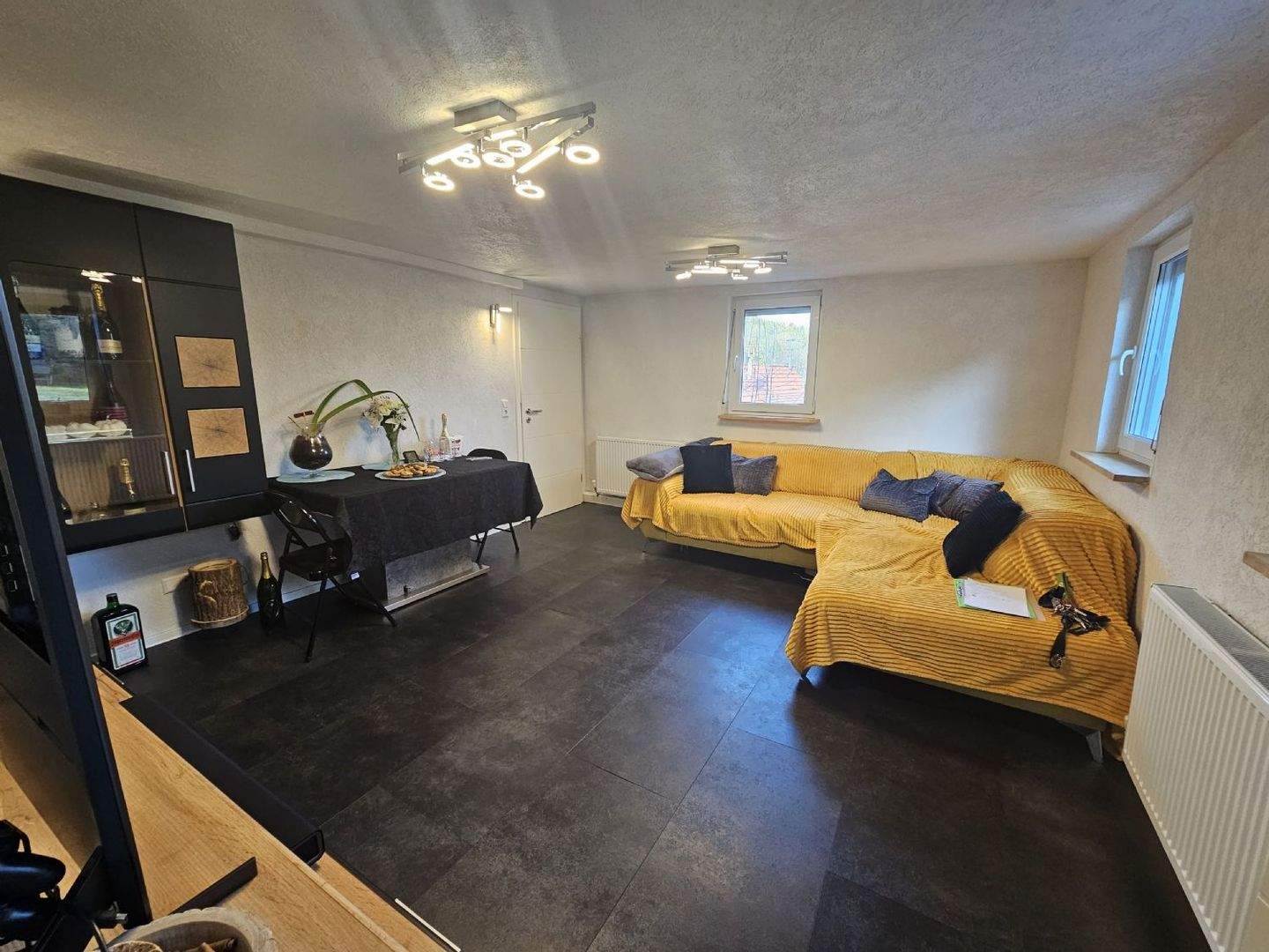 Top modernisiertes Einfamilienhaus mit sonnigem Garten!!