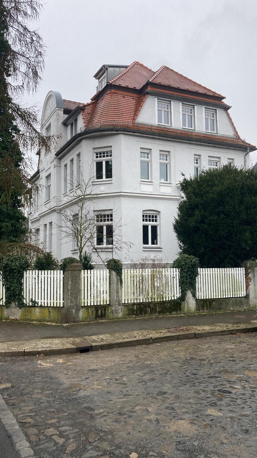 Mehrfamilienhaus zum Kauf 1.100.000 € 14 Zimmer 376 m²<br/>Wohnfläche 650 m²<br/>Grundstück Markkleeberg Markkleeberg 04416