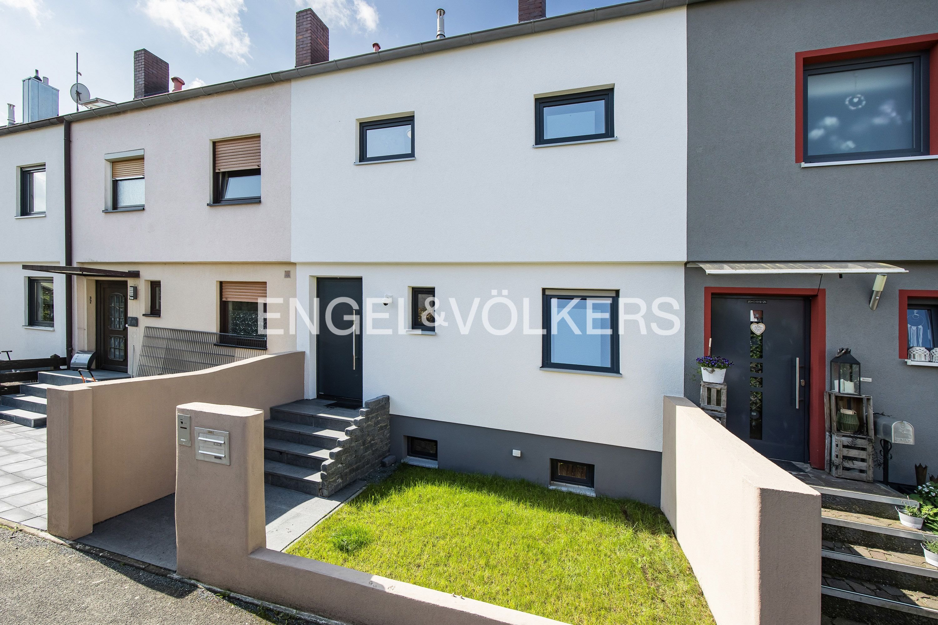 Haus zum Kauf 429.000 € 4 Zimmer 112 m²<br/>Wohnfläche 159 m²<br/>Grundstück Leerstetten Schwanstetten 90596