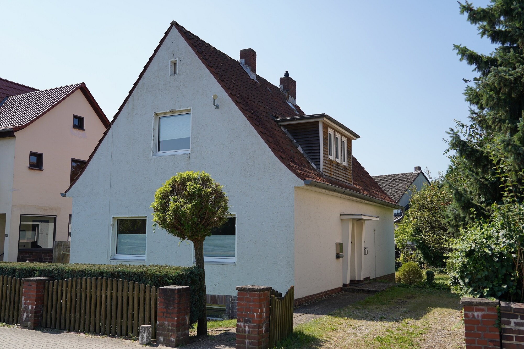 Einfamilienhaus zum Kauf 310.000 € 4 Zimmer 111 m²<br/>Wohnfläche 509 m²<br/>Grundstück ab sofort<br/>Verfügbarkeit Burgdorf - West Burgdorf 31303