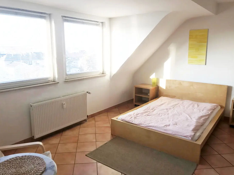 Wohnung zur Miete Wohnen auf Zeit 895 € 1 Zimmer 25 m²<br/>Wohnfläche 01.01.2025<br/>Verfügbarkeit Mülheim Köln 51063