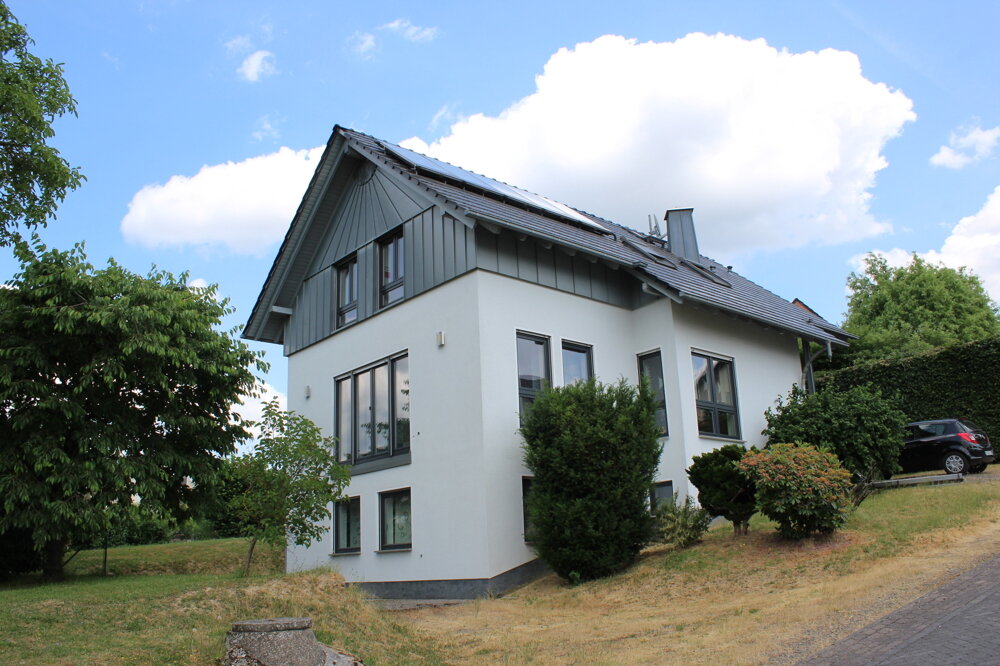 Einfamilienhaus zum Kauf 360.000 € 6 Zimmer 160 m²<br/>Wohnfläche 714 m²<br/>Grundstück Attenhausen 56370
