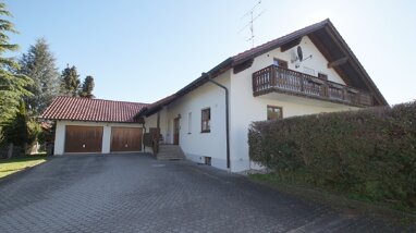 Mehrfamilienhaus zum Kauf 529.000 € 8 Zimmer 197,7 m² 1.142 m² Grundstück Leiblfing Leiblfing 94339