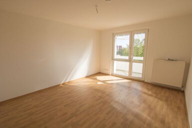 Wohnung zur Miete 550 € 4 Zimmer 68,7 m² 4. Geschoss Gaußstr. 33 Landrain Halle (Saale) 06118