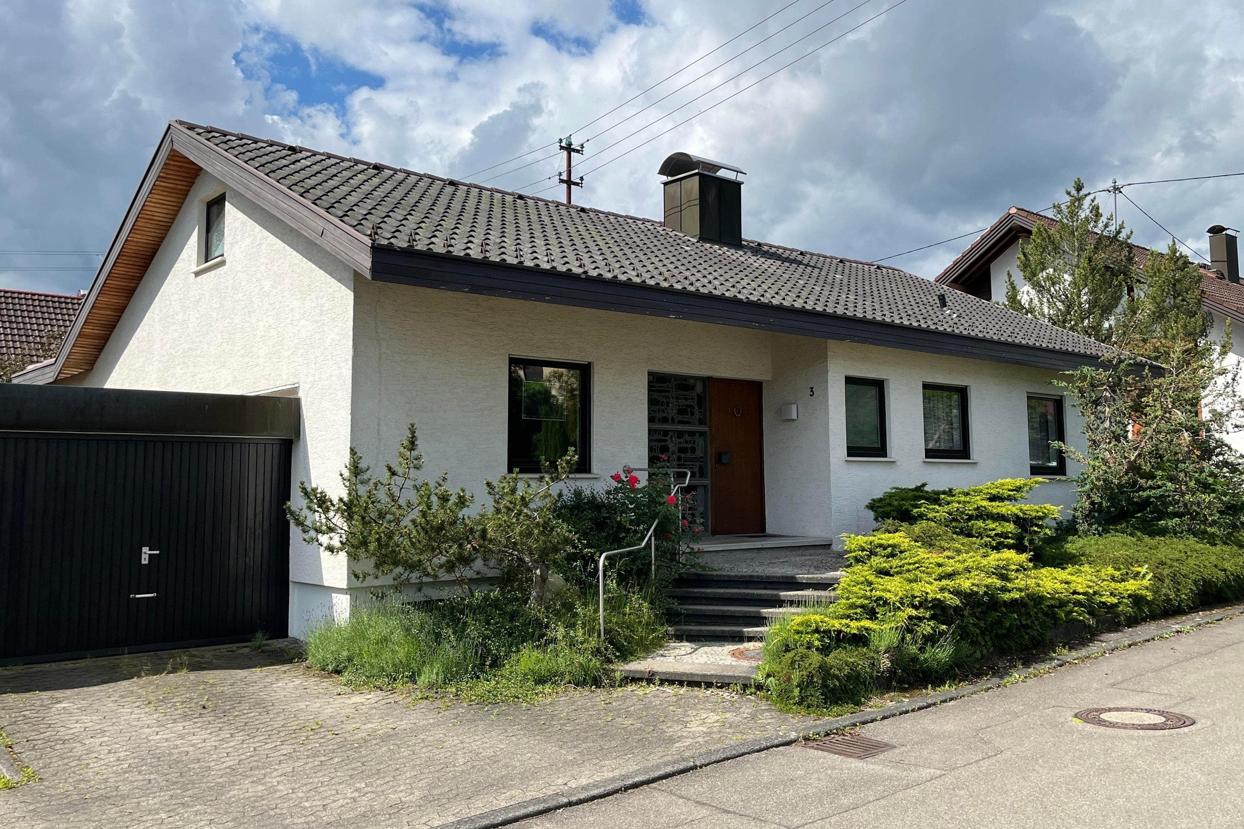 Einfamilienhaus zum Kauf 385.000 € 4,5 Zimmer 121 m²<br/>Wohnfläche 528 m²<br/>Grundstück Wurmlingen 78573