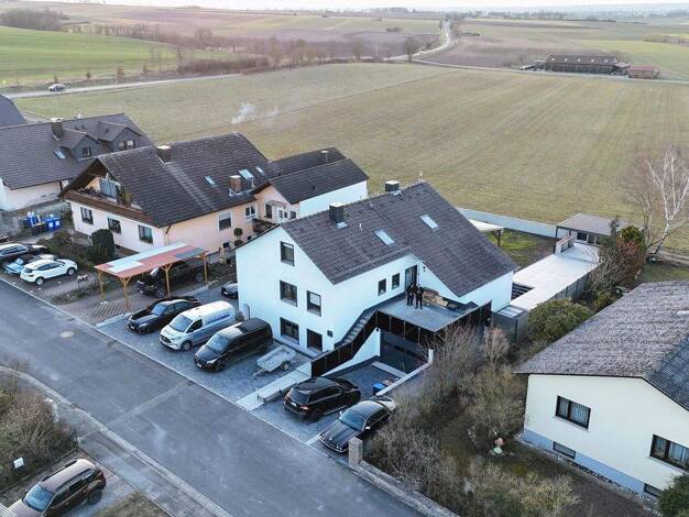 Villa zum Kauf provisionsfrei 1.300.000 € 10 Zimmer 330 m² 1.000 m² Grundstück Spülseestr. 8 Wiesenbronn 97355