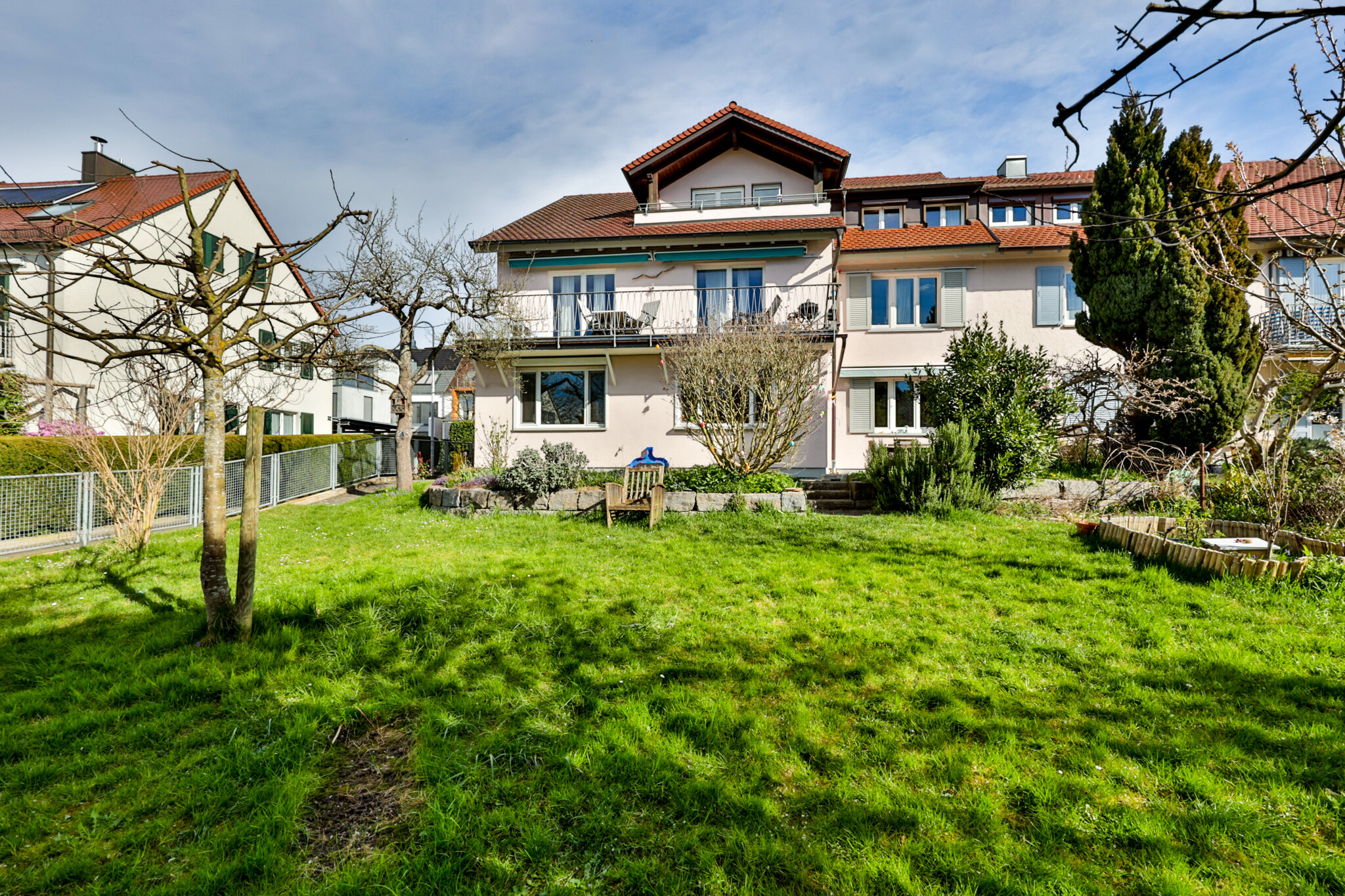 Mehrfamilienhaus zum Kauf 1.960.000 € 280 m²<br/>Wohnfläche 525 m²<br/>Grundstück Petershausen-West Konstanz 78467