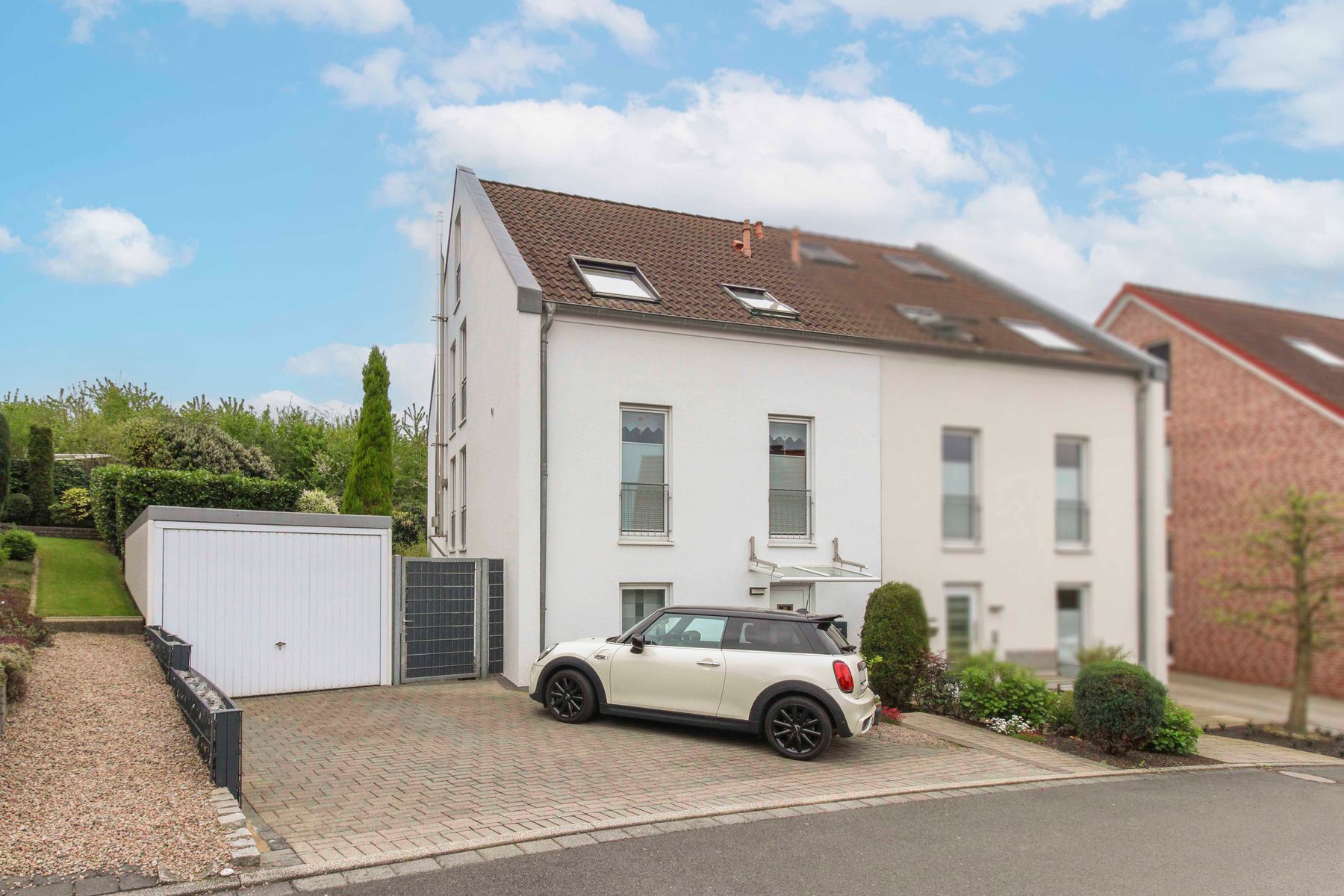 Doppelhaushälfte zum Kauf 419.000 € 5 Zimmer 137,1 m²<br/>Wohnfläche 453,1 m²<br/>Grundstück Schwerin Castrop-Rauxel 44577