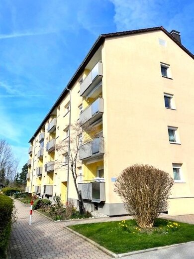 Wohnung zum Kauf 240.000 € 3 Zimmer 70,1 m² 2. Geschoss Traunreut Traunreut 83301