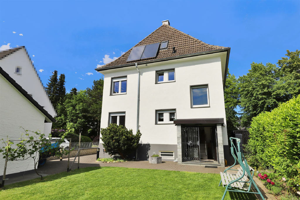 Mehrfamilienhaus zum Kauf 470.000 € 8 Zimmer 196 m²<br/>Wohnfläche 649 m²<br/>Grundstück Lage Lage 32791