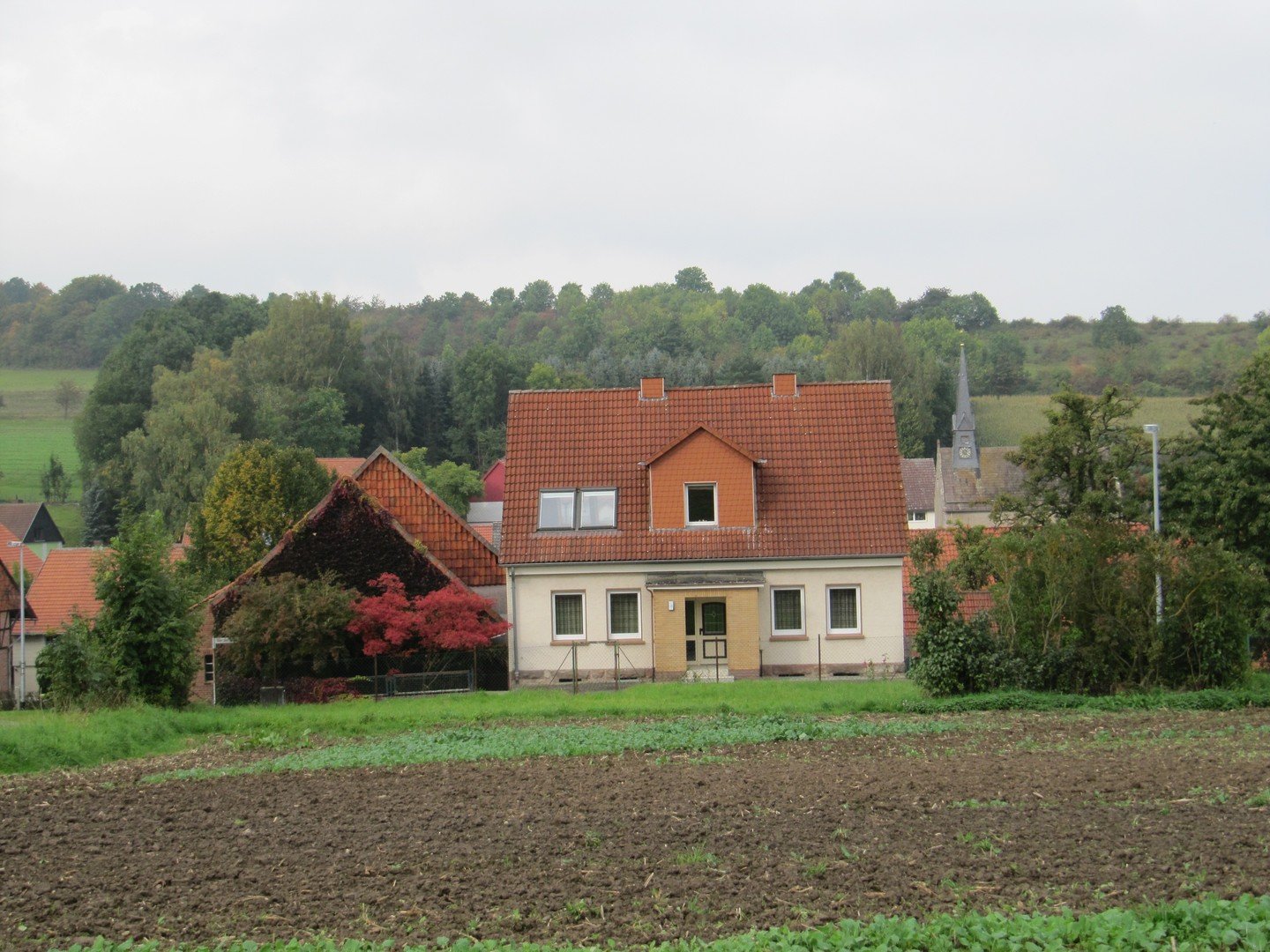 Einfamilienhaus zum Kauf Provisionsfrei 189.000 € 7 Zimmer 130 m²<br/>Wohnfläche 845 m²<br/>Grundstück Oldenrode Moringen-Oldenrode 37186