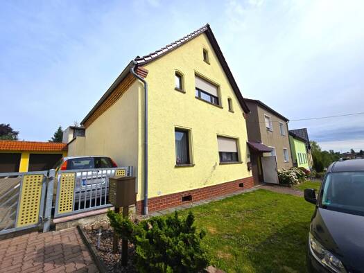 Haus zum Kauf 89.000 € 6 Zimmer 140 m² 530 m² Grundstück Bahnhofstraße 11 Ziegelrode Ahlsdorf 06313