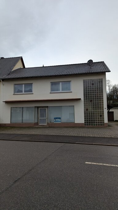 Einfamilienhaus zum Kauf 289.000 € 9 Zimmer 200 m² 588 m² Grundstück Kutzhof Heusweiler / Kutzhof 66265