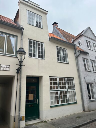 Haus zum Kauf provisionsfrei 497.000 € 5 Zimmer 127 m² 66 m² Grundstück frei ab sofort Innenstadt Lübeck 23552