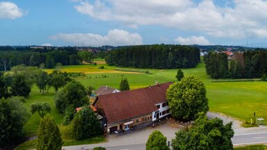 Haus zum Kauf 1.100.000 € 8 Zimmer 240 m² 12.062 m² Grundstück Grünkraut Grünkraut 88287