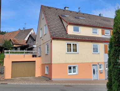 Doppelhaushälfte zum Kauf 225.000 € 6 Zimmer 130 m² 318 m² Grundstück Oberwaldach Waldachtal 72178