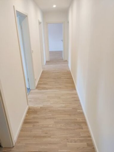 Wohnung zur Miete 800 € 3 Zimmer 73 m² 2. Geschoss Burgfarrnbach 93 Fürth 90768