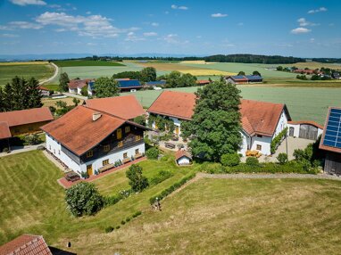 Bauernhaus zum Kauf 2.499.000 € 37 Zimmer 1.572 m² 10.000 m² Grundstück Attenhausen Landau an der Isar 94405