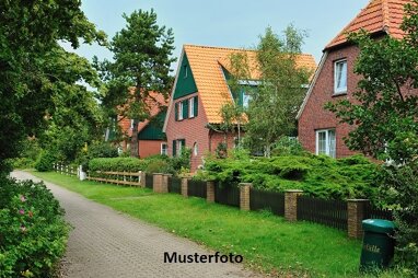 Mehrfamilienhaus zum Kauf Zwangsversteigerung 257.000 € 1 Zimmer 167 m² 1.097 m² Grundstück Krombach Kreuztal 57223