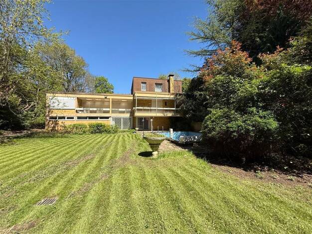 Villa zum Kauf 9 Zimmer 481 m² 6.600 m² Grundstück frei ab sofort Bischmisheim Saarbrücken 66132