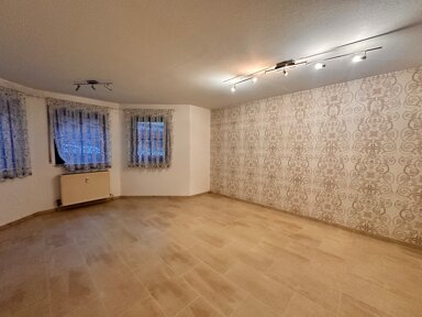 Wohnung zur Miete 700 € 2 Zimmer 65 m² Ochshausen Lohfelden 34253