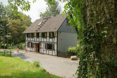 Einfamilienhaus zum Kauf 196.000 € 10 Zimmer 175,3 m² 8.116 m² Grundstück Oberbusch Much 53804