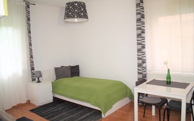 WG-Zimmer zur Miete Wohnen auf Zeit 680 € 17 m² frei ab 17.03.2025 Pfalzstrasse 0 Winterhalde Stuttgart-Cannstatt 70374