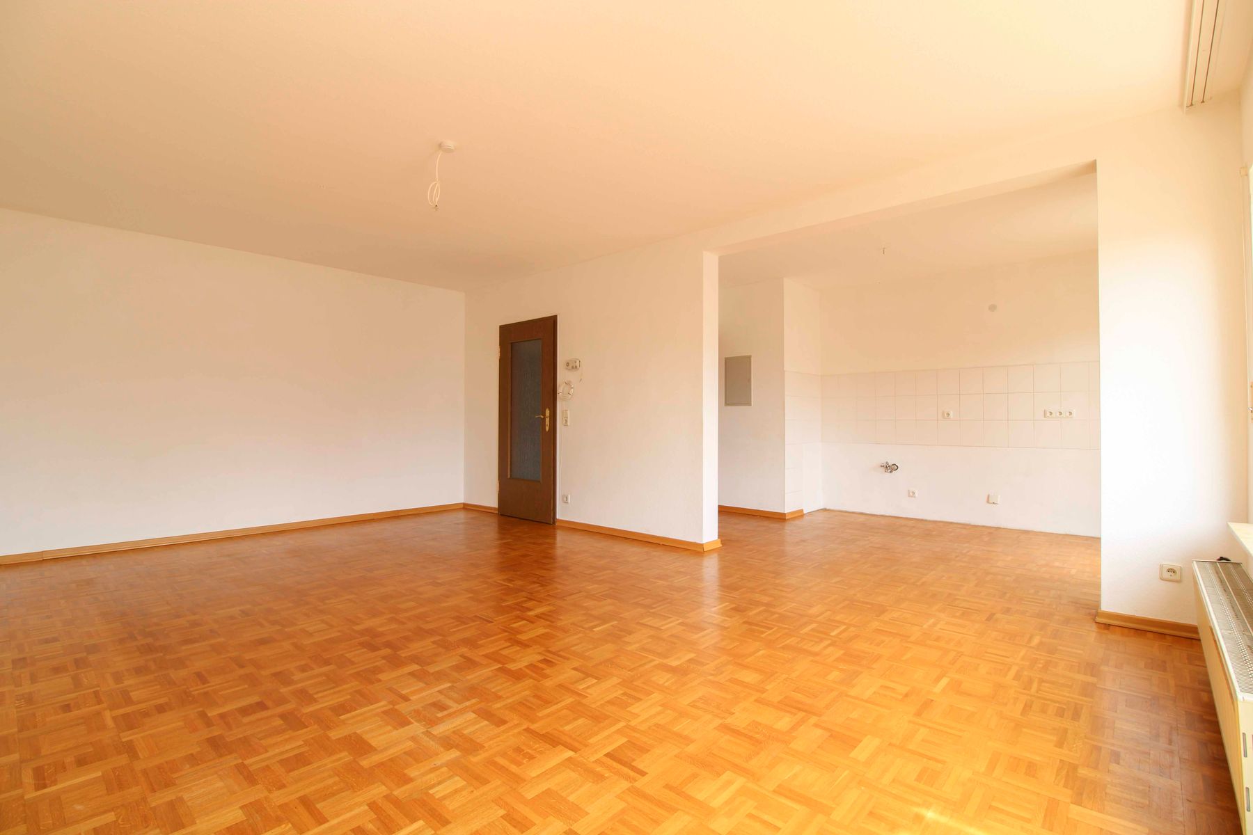 Wohnung zum Kauf 325.000 € 4 Zimmer 93,7 m²<br/>Wohnfläche 1. Stock<br/>Geschoss Schweinheim Aschaffenburg 63743