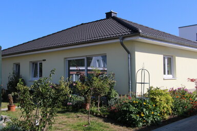 Bungalow zum Kauf provisionsfrei 350.000 € 4 Zimmer 122 m² 614 m² Grundstück Nethestraße / Fritz-Reuter-Str. Burg Burg 39288