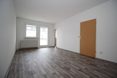 Wohnung zur Miete 251 € 2 Zimmer 46,6 m² 1. Geschoss frei ab sofort Goethestraße 4 Syrau Rosenbach/Vogtland 08548