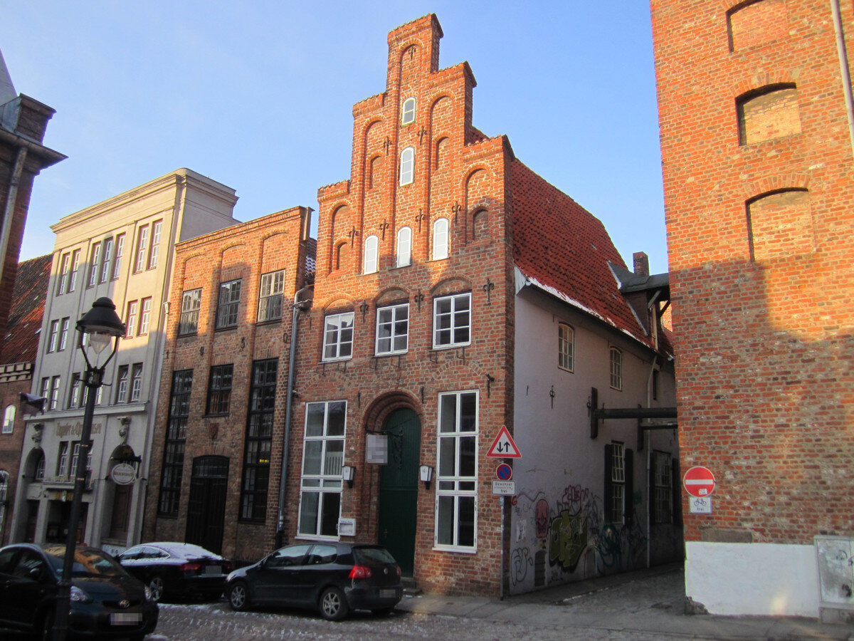 Mehrfamilienhaus zum Kauf 790.000 € 17 Zimmer 268 m²<br/>Wohnfläche 212 m²<br/>Grundstück Innenstadt Lübeck / Innenstadt 23552