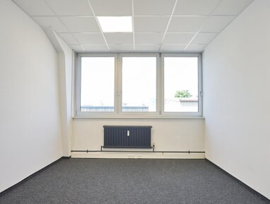 Bürofläche zur Miete 569 € 29,9 m² Bürofläche teilbar ab 29,9 m² Stuttgarter Straße 106 Fellbach - Kernstadt Fellbach 70736