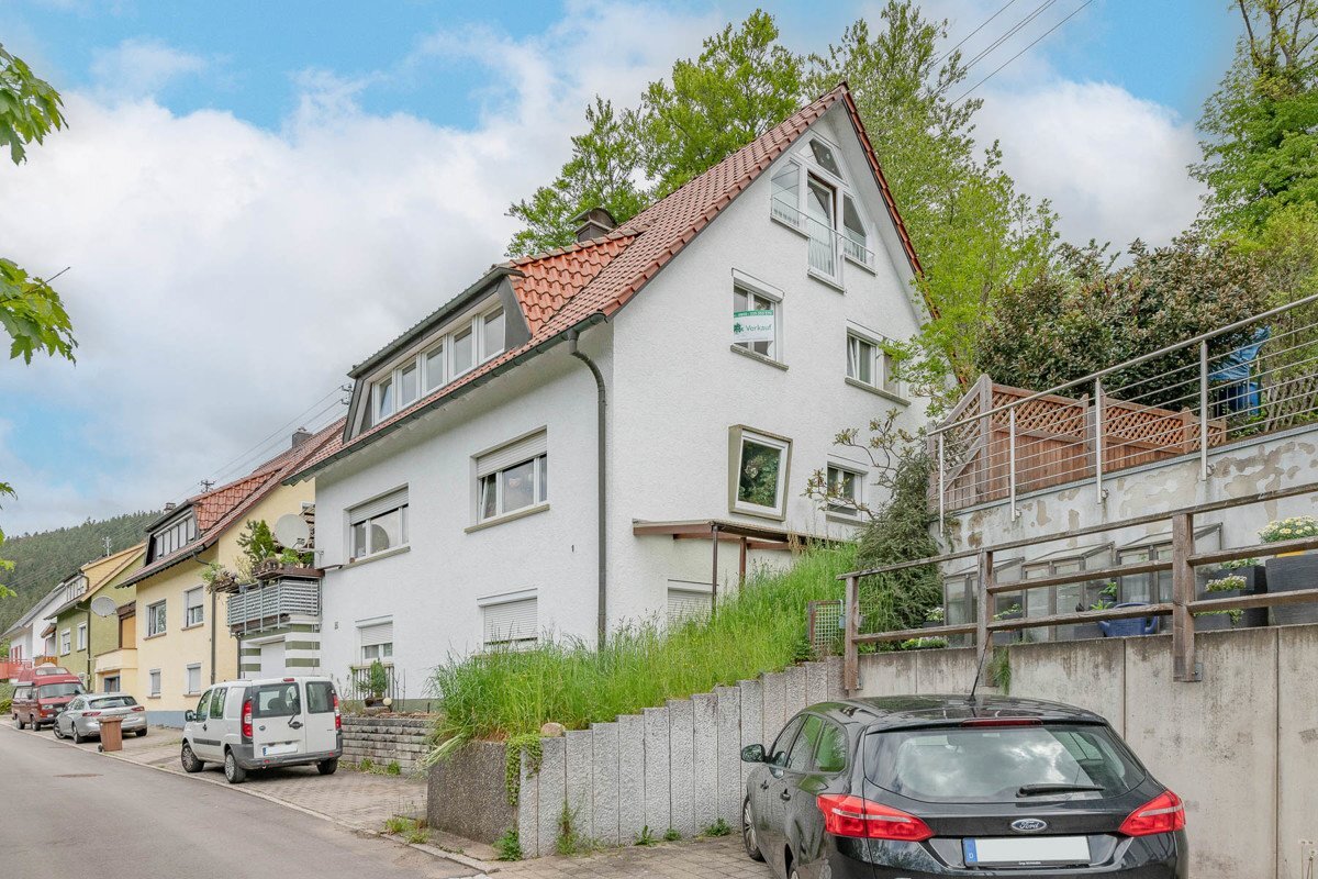 Mehrfamilienhaus zum Kauf 299.900 € 9 Zimmer 232,4 m²<br/>Wohnfläche 644 m²<br/>Grundstück Schlangenbühl Schramberg 78713