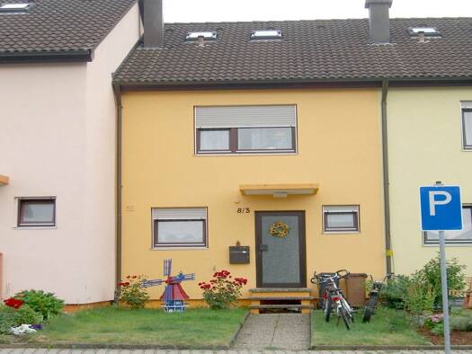 Reihenhaus zur Miete 1.600 € 5 Zimmer 142 m² 150 m² Grundstück frei ab sofort Großgartach Leingarten 74211