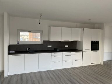 Wohnung zur Miete 700 € 4 Zimmer 108 m² frei ab sofort Sontheimer Str. Südviertel Heilbronn 74074