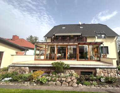 Mehrfamilienhaus zum Kauf 965.000 € 12 Zimmer 260 m² 715 m² Grundstück Hennigsdorf 16761