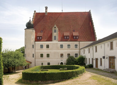 Schloss zum Kauf 3.900.000 € 1.500 m² 50.000 m² Grundstück Obereggersberg 18 Obereggersberg Riedenburg 93339