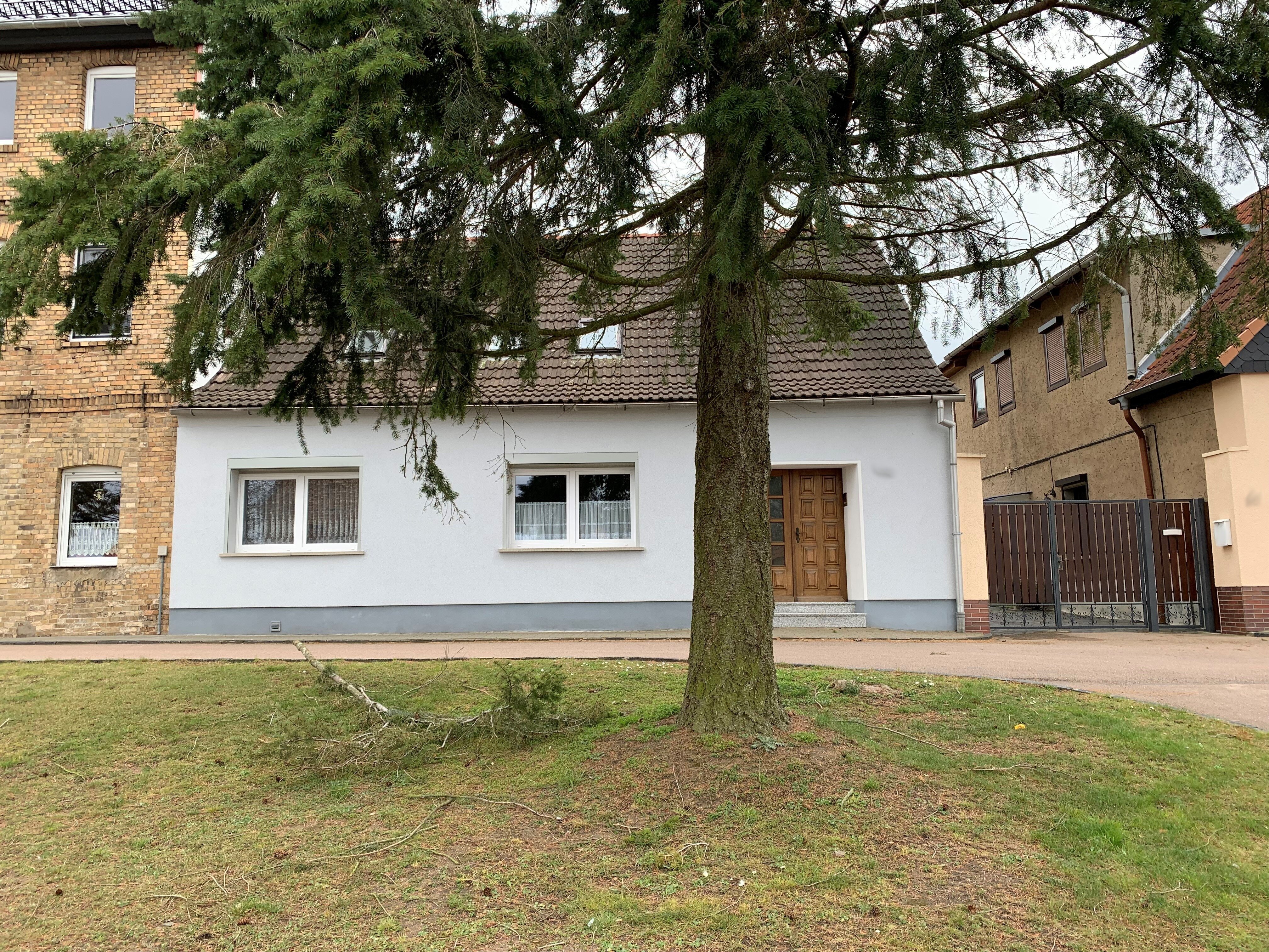 Einfamilienhaus zum Kauf 95.000 € 5 Zimmer 130 m²<br/>Wohnfläche 122 m²<br/>Grundstück Klostermansfeld 06308