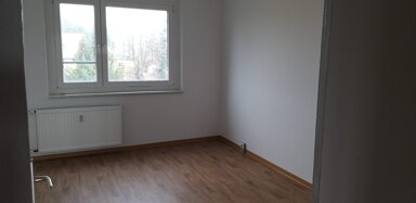 Wohnung zur Miete 280 € 2 Zimmer 54,5 m² 5. Geschoss frei ab sofort Oswald-Schmidt-Straße 13 Ebersbach Ebersbach-Neugersdorf 02730