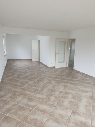 Wohnung zur Miete 830 € 3 Zimmer 92 m² 1. Geschoss frei ab sofort Kieselbronn 75249