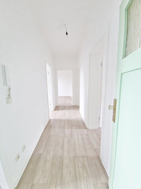 Wohnung zur Miete 417,12 € 3 Zimmer 63,2 m²<br/>Wohnfläche 1.<br/>Geschoss 10.11.2024<br/>Verfügbarkeit Große Diesdorfer Str. 97 Westfriedhof Magdeburg 39110