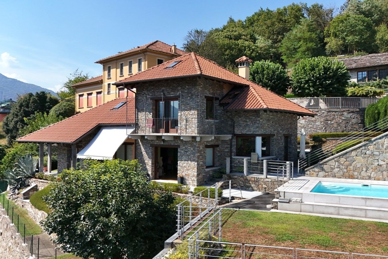 Villa zum Kauf 2.600.000 € 8 Zimmer 300 m²<br/>Wohnfläche 1.500 m²<br/>Grundstück ab sofort<br/>Verfügbarkeit Mergozzo