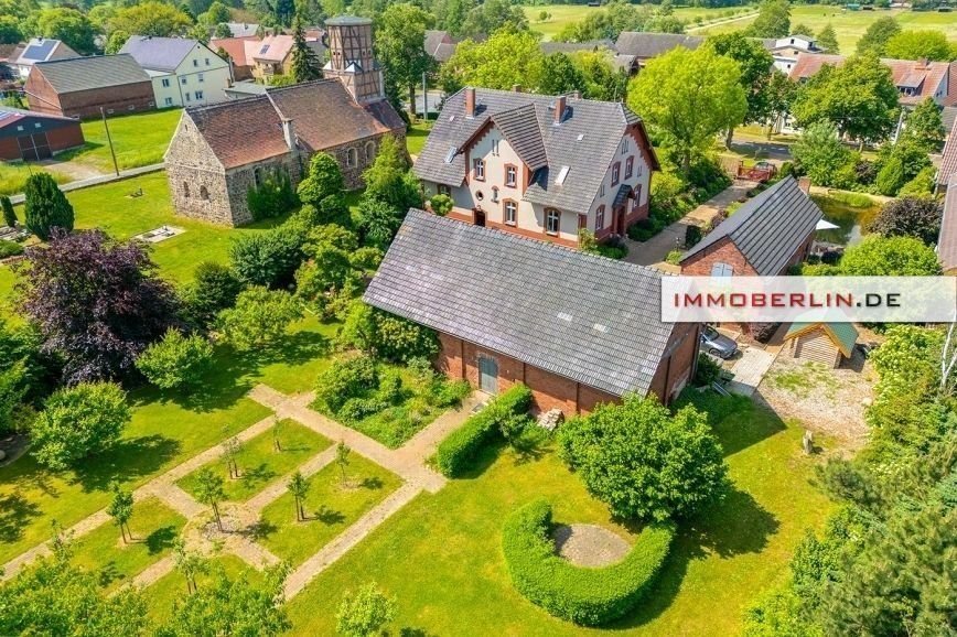 Haus zum Kauf 845.000 € 10 Zimmer 356 m²<br/>Wohnfläche 3.772 m²<br/>Grundstück Elster Zahna-Elster 06895