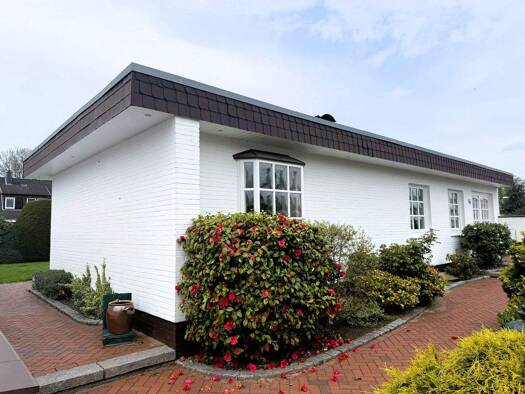 Bungalow zum Kauf 459.000 € 4 Zimmer 121,7 m² 620 m² Grundstück frei ab sofort Pinneberg 25421