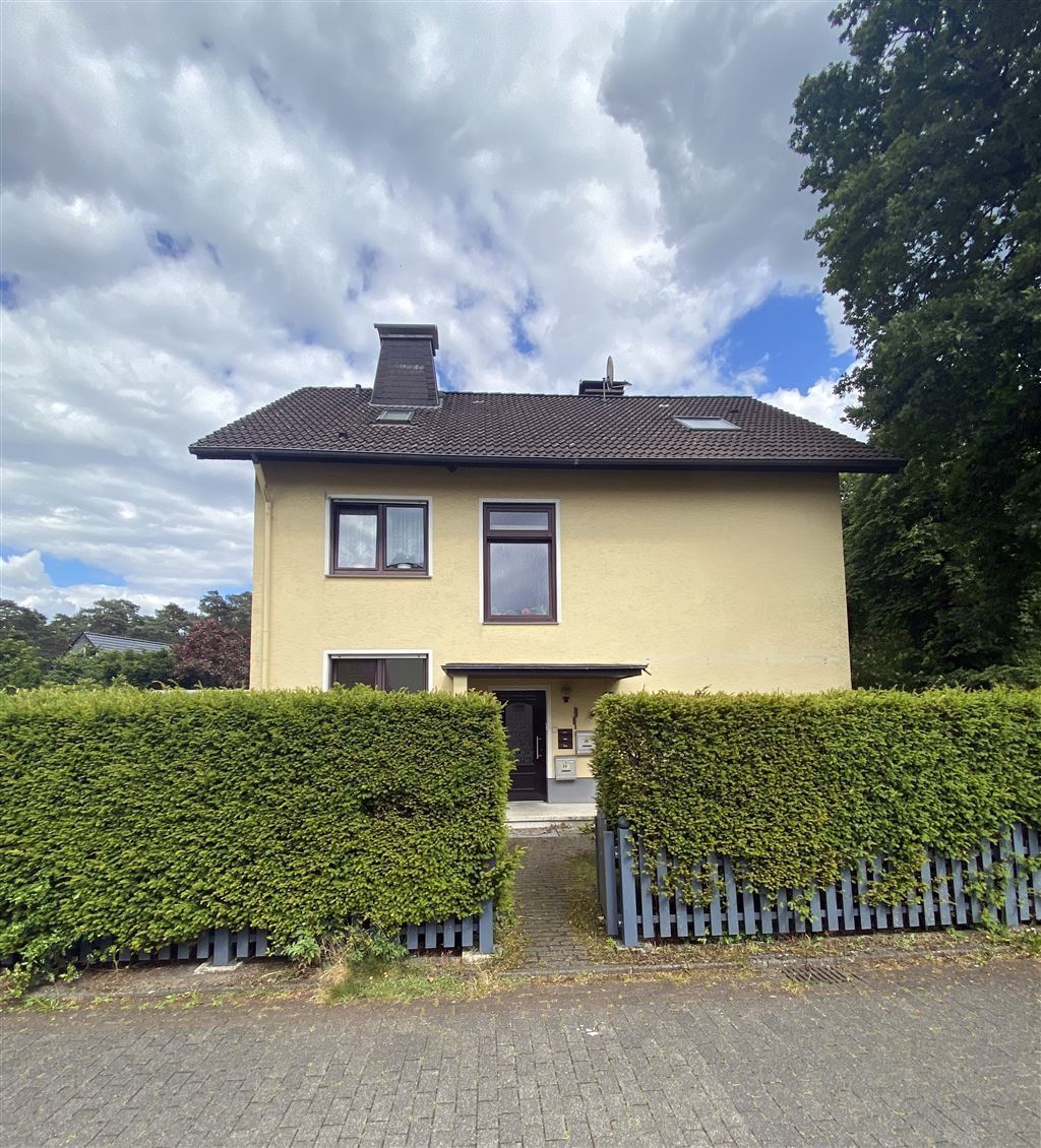 Mehrfamilienhaus zum Kauf 370.000 € 10 Zimmer 212 m²<br/>Wohnfläche 693 m²<br/>Grundstück Stukenbrock-Senne Schloß Holte-Stukenbrock 33758